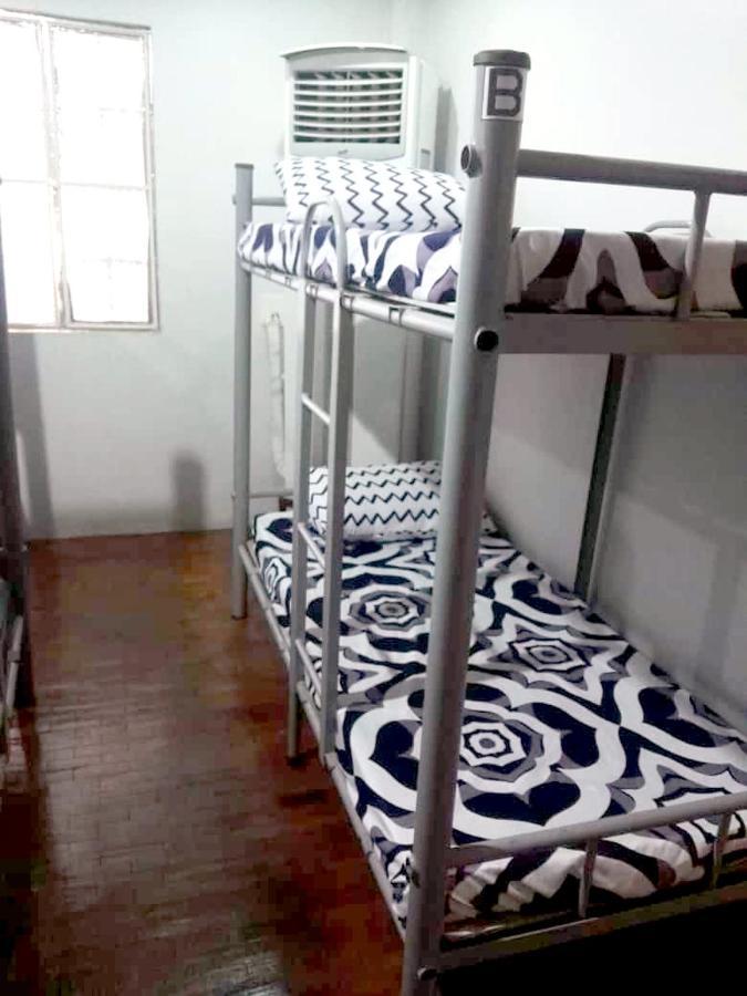 Mang Ben Dormitory Quezon City Bagian luar foto