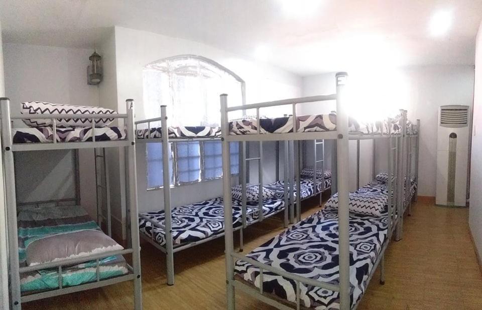 Mang Ben Dormitory Quezon City Bagian luar foto
